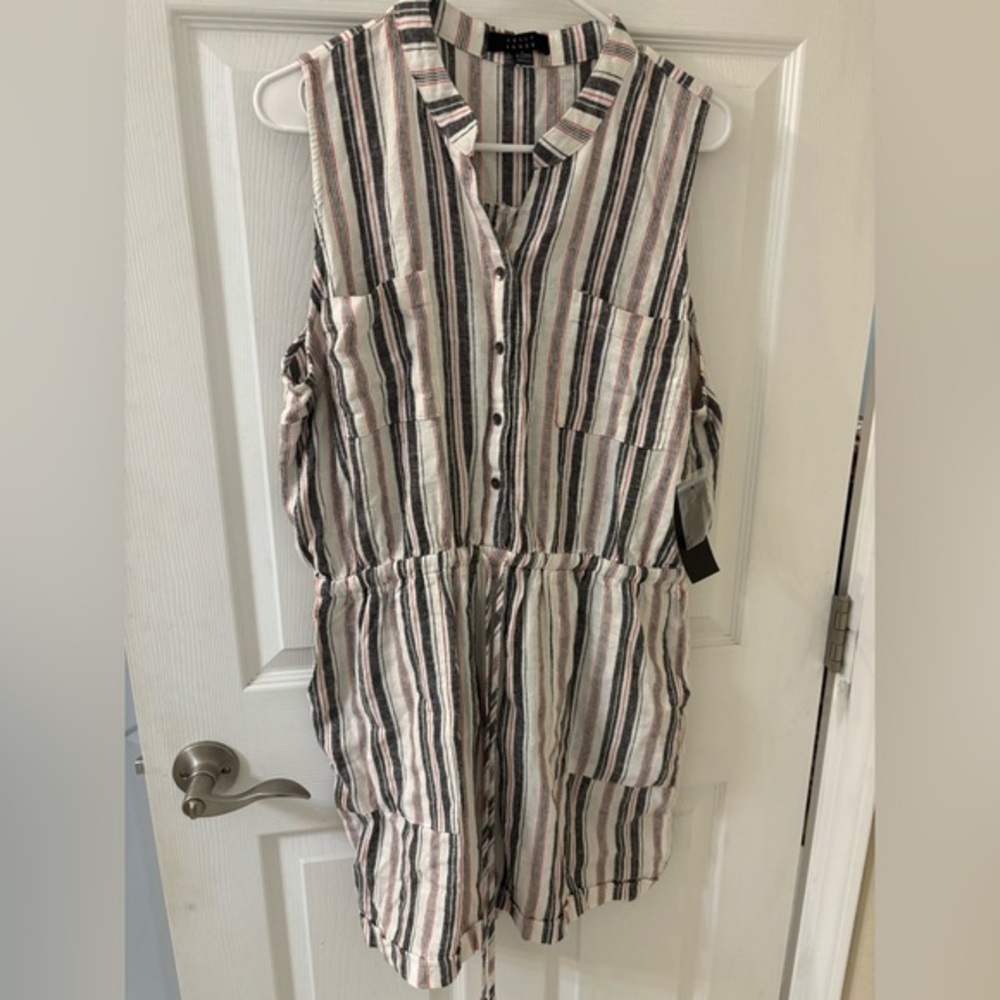 Striped Sleeveless Button-Down shorts